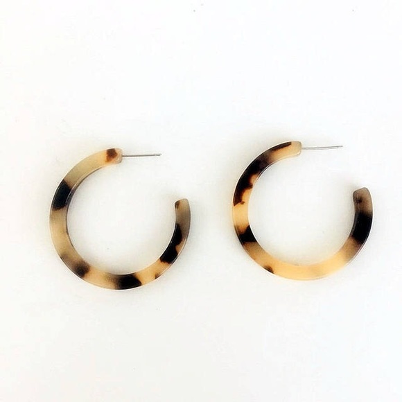 Tortoise Hoop Earrings - Picture 5 of 8